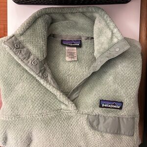 Patagonia Women’s Mint Green Snap-T Synchilla Fleece